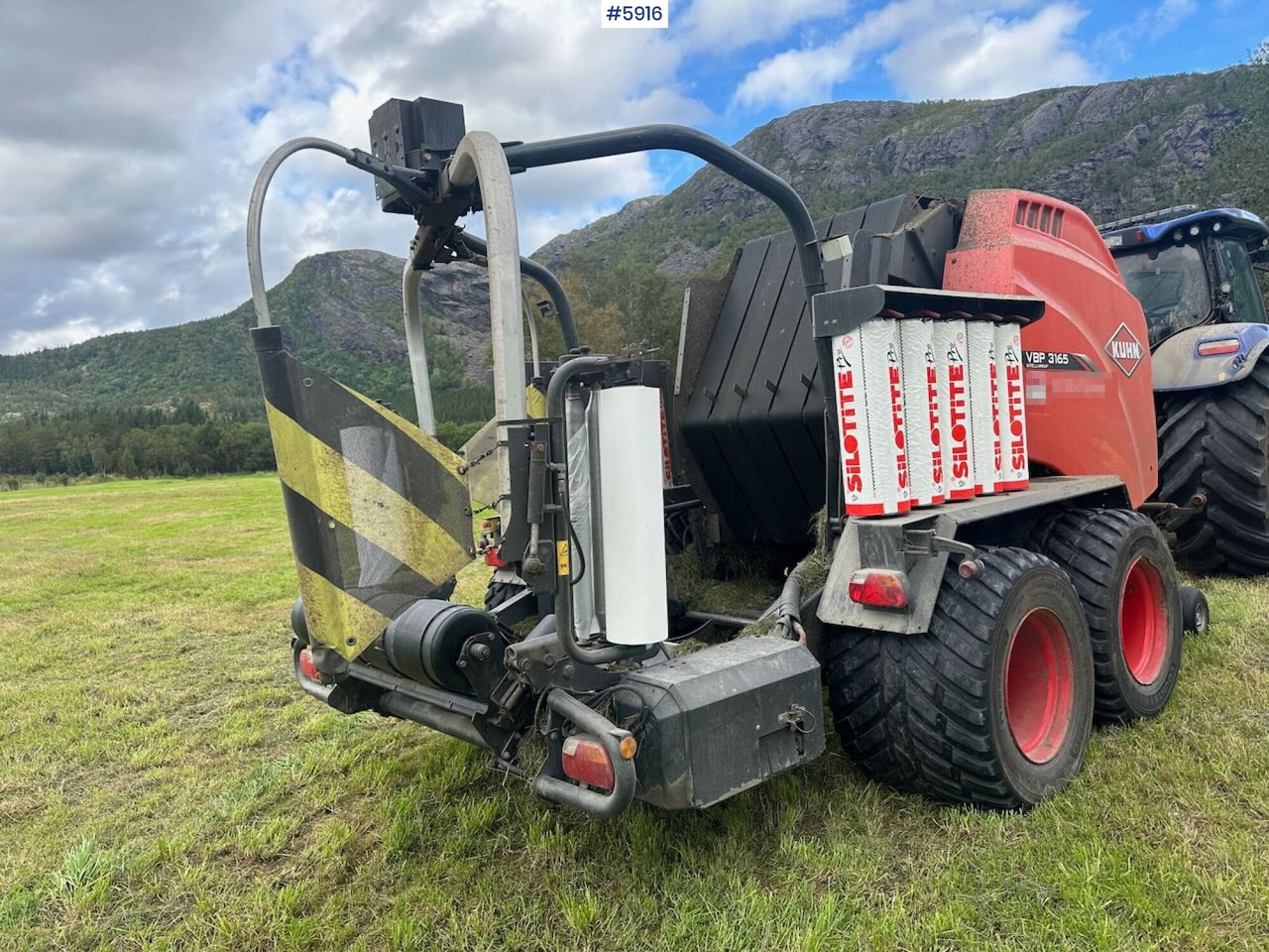 2018 Kuhn VBP 3165 Intelliwrap round baler - معدات تيبيس التبن: صورة 4 2018 Kuhn VBP 3165 Intelliwrap round baler - معدات تيبيس التبن: صورة 4