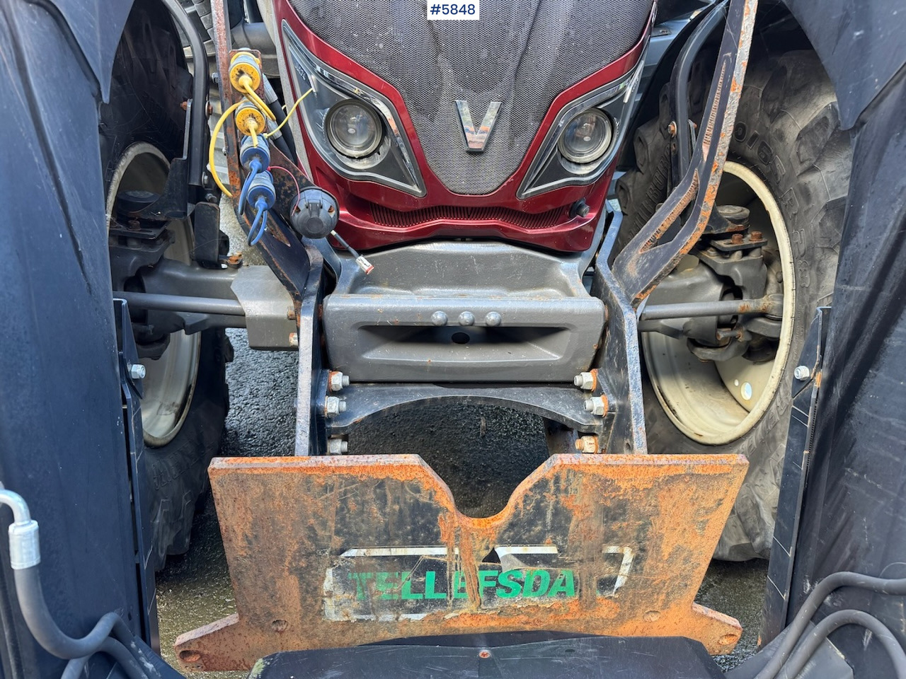 2018 Valtra N174 w/ front loader and plow plate. - جرار: صورة 5 2018 Valtra N174 w/ front loader and plow plate. - جرار: صورة 5