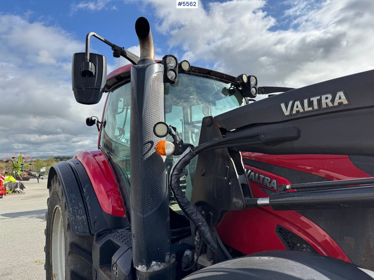 2018 Valtra T194 w/ front loader. - جرار: صورة 2 2018 Valtra T194 w/ front loader. - جرار: صورة 2