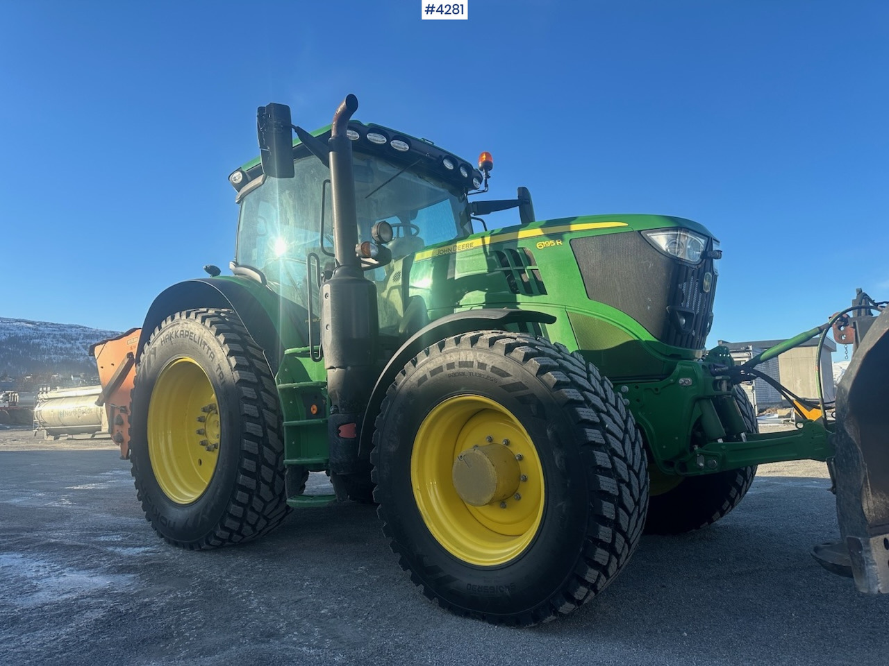 2021 John Deere 6195R 4x4 Tractor with summer and winter tires - جرار: صورة 3 2021 John Deere 6195R 4x4 Tractor with summer and winter tires - جرار: صورة 3