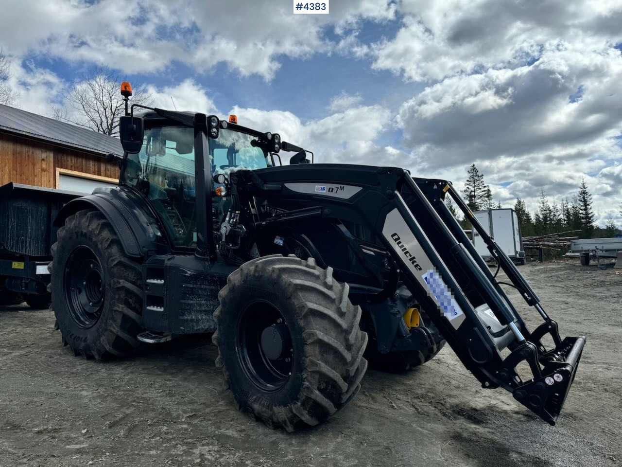 2021 Valtra T234 Versu w/ Quicke Q7 Front Loader - جرار: صورة 2 2021 Valtra T234 Versu w/ Quicke Q7 Front Loader - جرار: صورة 2