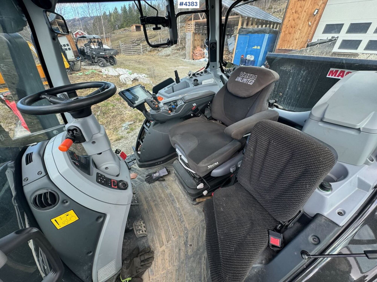 جرار 2021 Valtra T234 Versu w/ Quicke Q7 Front Loader: صورة 26