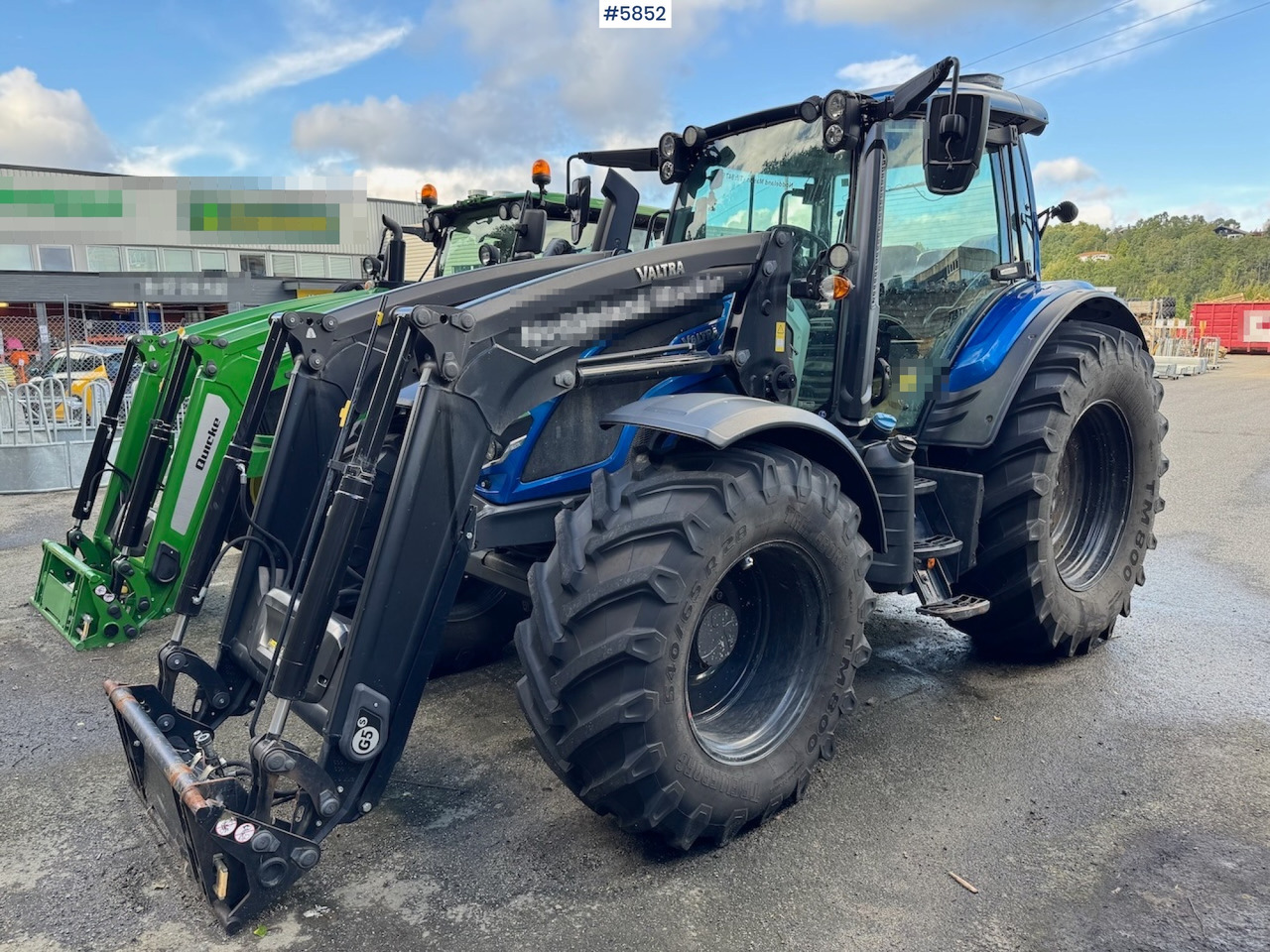2022 Valtra N175 w/ front loader. - جرار: صورة 1 2022 Valtra N175 w/ front loader. - جرار: صورة 1
