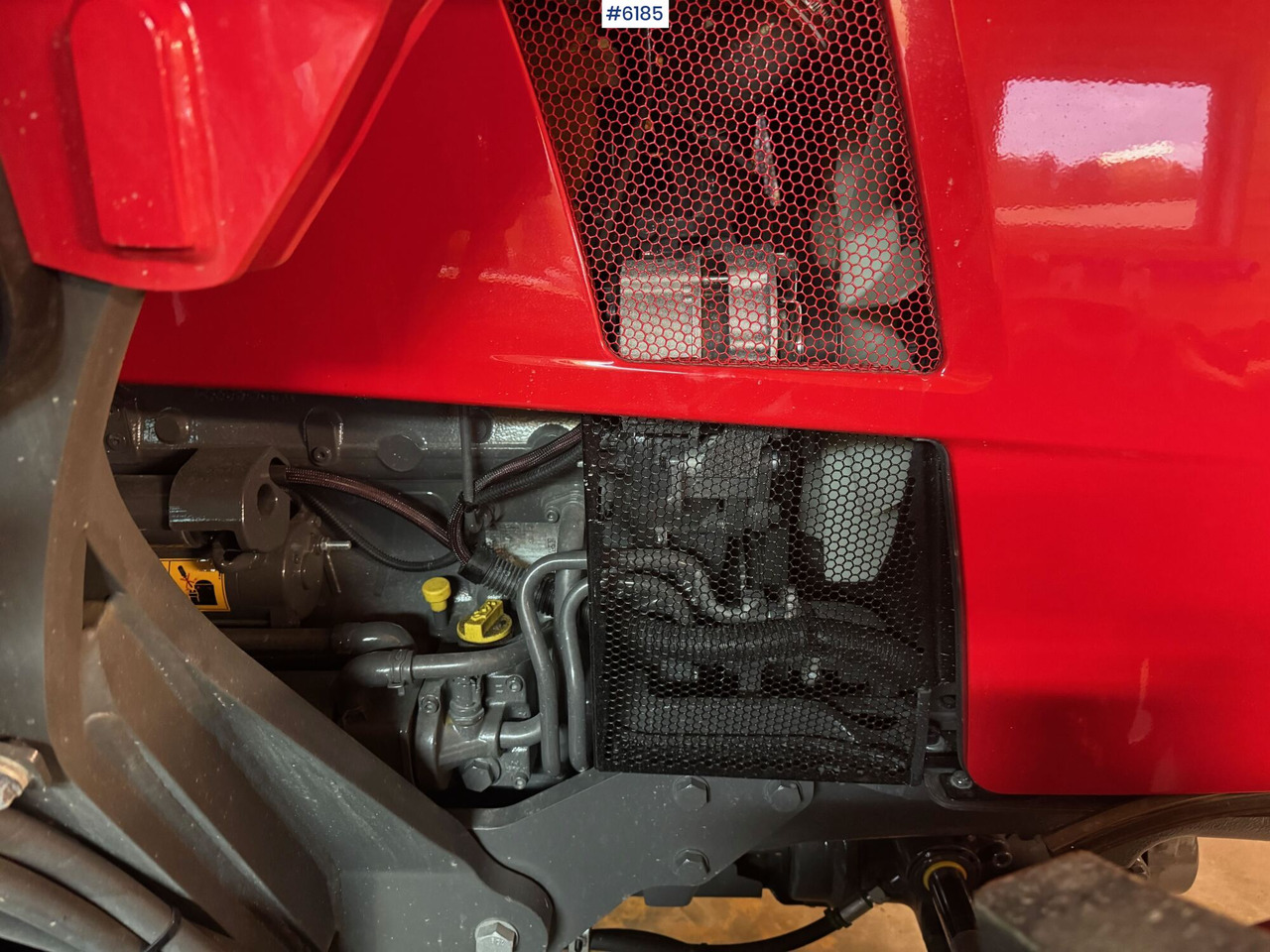 جرار 2023 Massey Ferguson 5711M Dyna w/ loader with 3rd function. Only 115 hours!: صورة 18