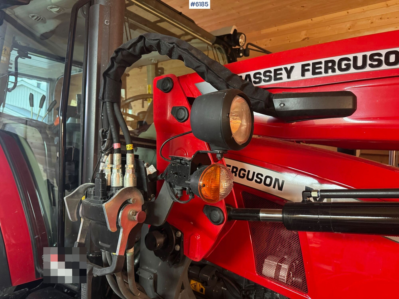 جرار 2023 Massey Ferguson 5711M Dyna w/ loader with 3rd function. Only 115 hours!: صورة 17