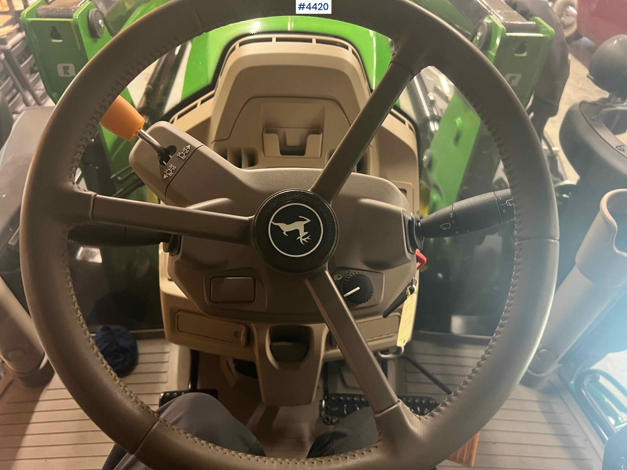 2024 John Deere 6150R w/ Quicke Front Loader & Bucket 2024 John Deere 6150R w/ Quicke Front Loader & Bucket: صورة 12