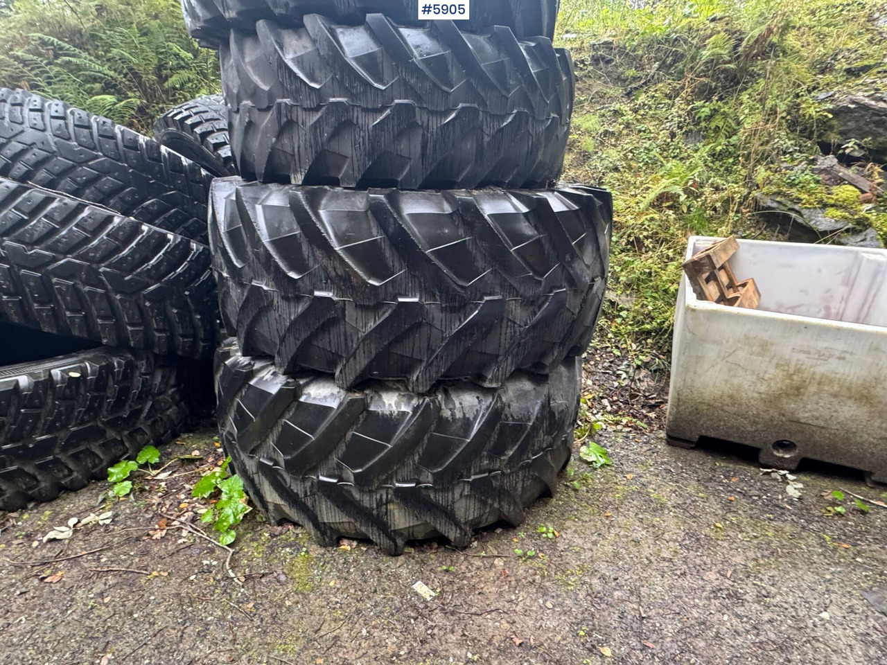 8 pcs Nokian TRI 2 tires. 4 pcs on rims! - عجلات - آلات البناء: صورة 4 8 pcs Nokian TRI 2 tires. 4 pcs on rims! - عجلات - آلات البناء: صورة 4