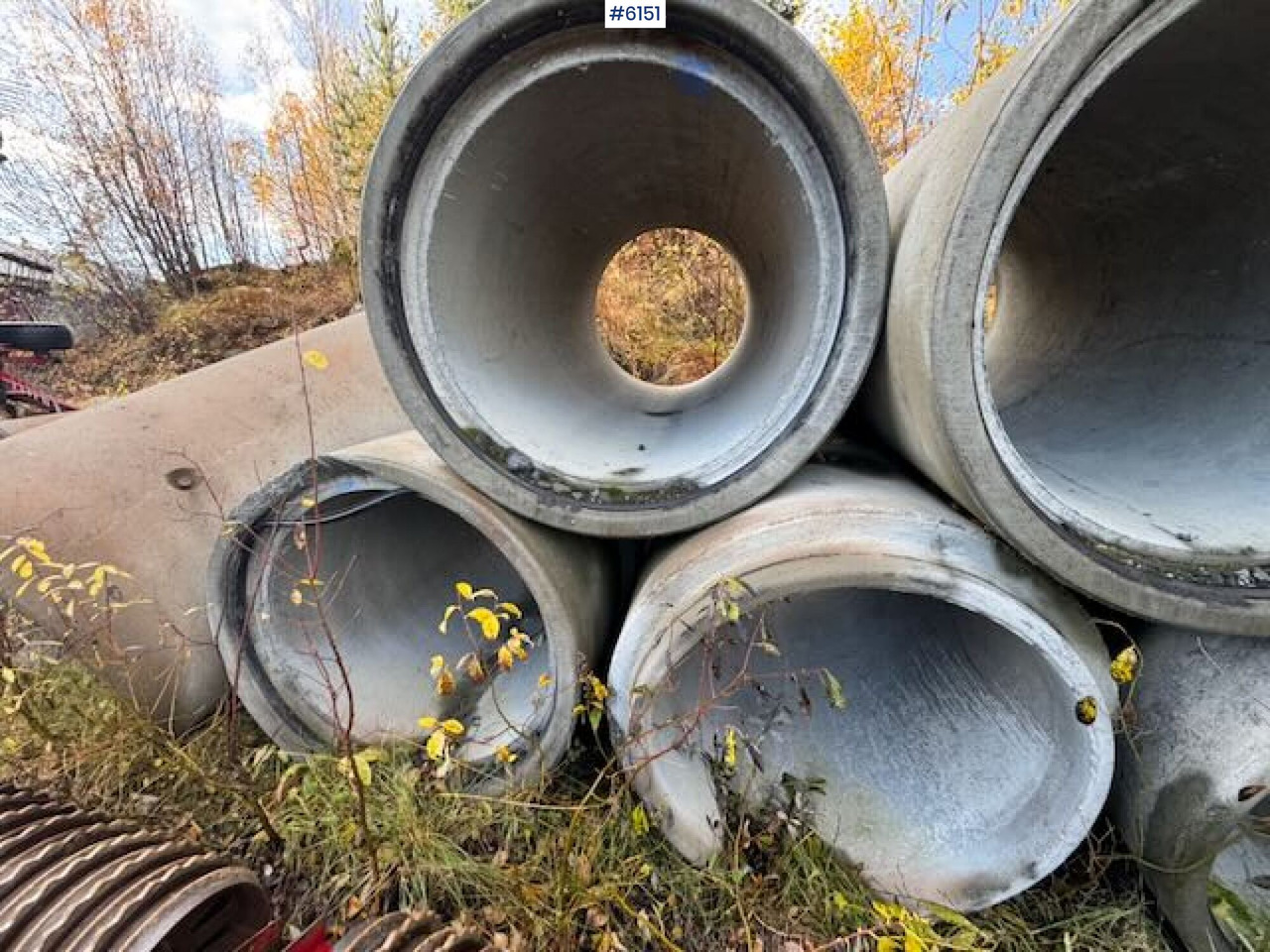 9 concrete pipes - معدات البناء: صورة 3 9 concrete pipes - معدات البناء: صورة 3