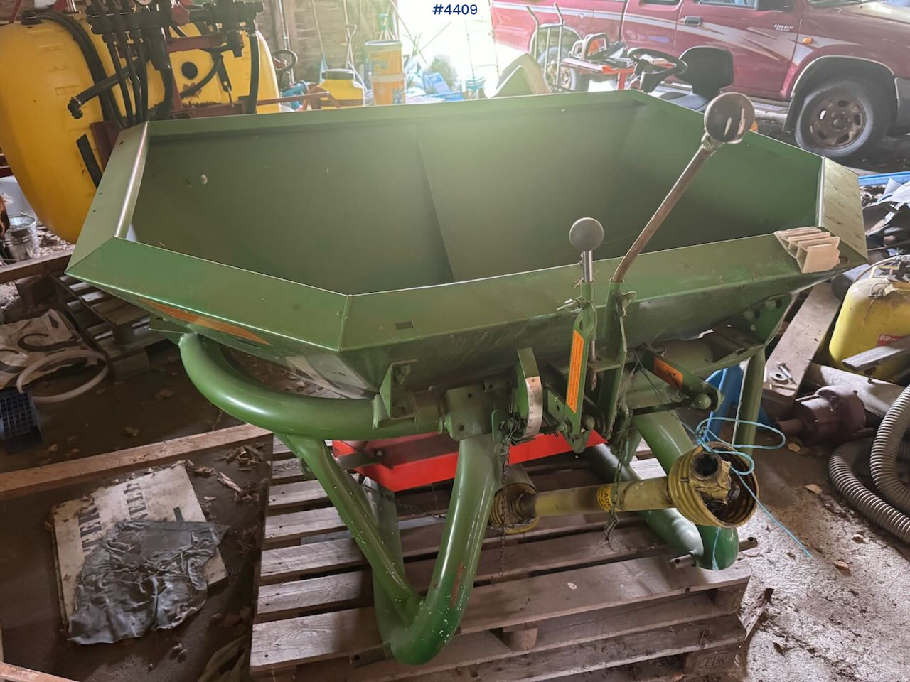 Amazone ZA-F 603 Fertilizer spreader - آلة رش السماد: صورة 3 Amazone ZA-F 603 Fertilizer spreader - آلة رش السماد: صورة 3