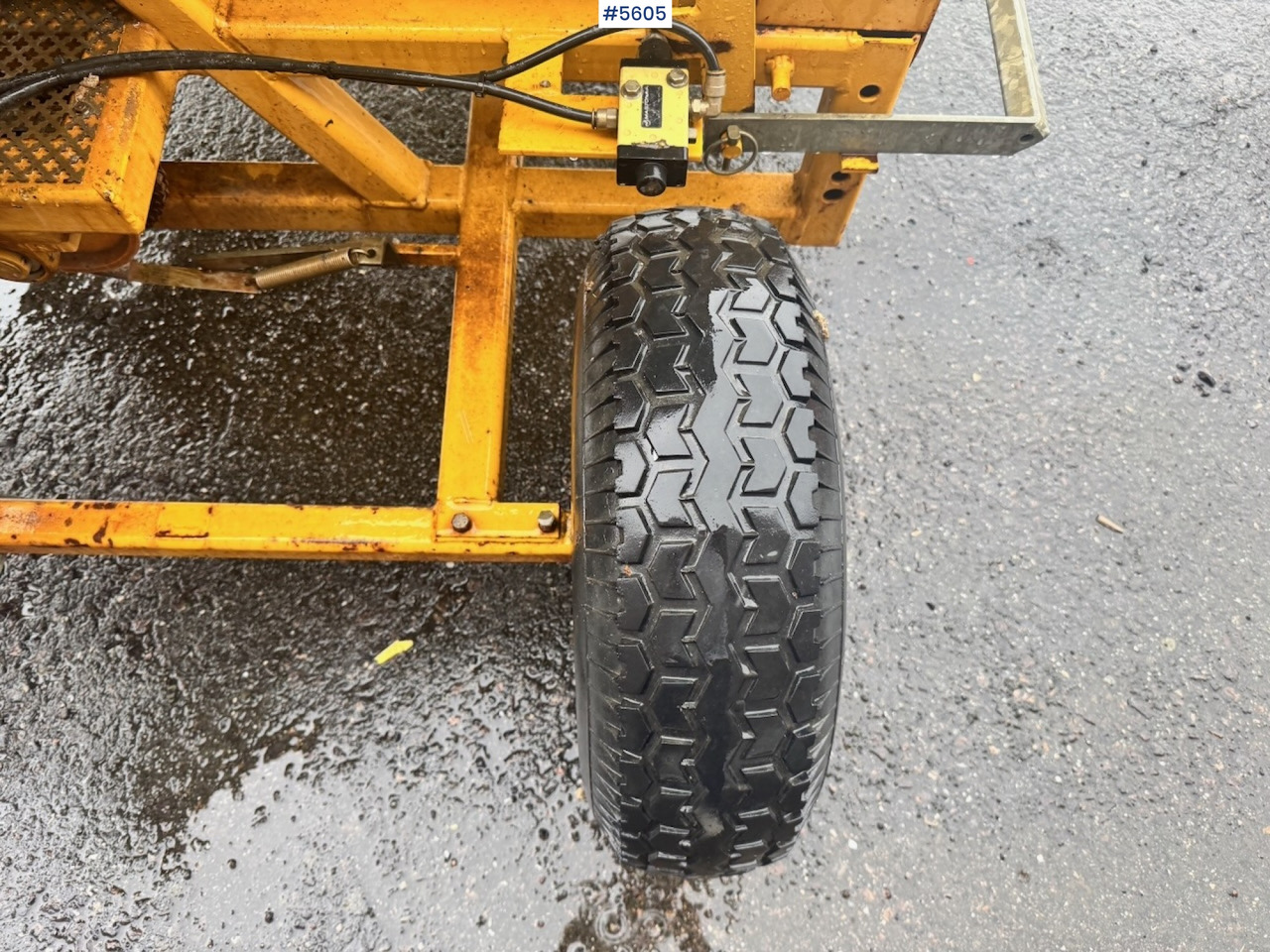 آلة Bording 1T Watering Wagon: صورة 8