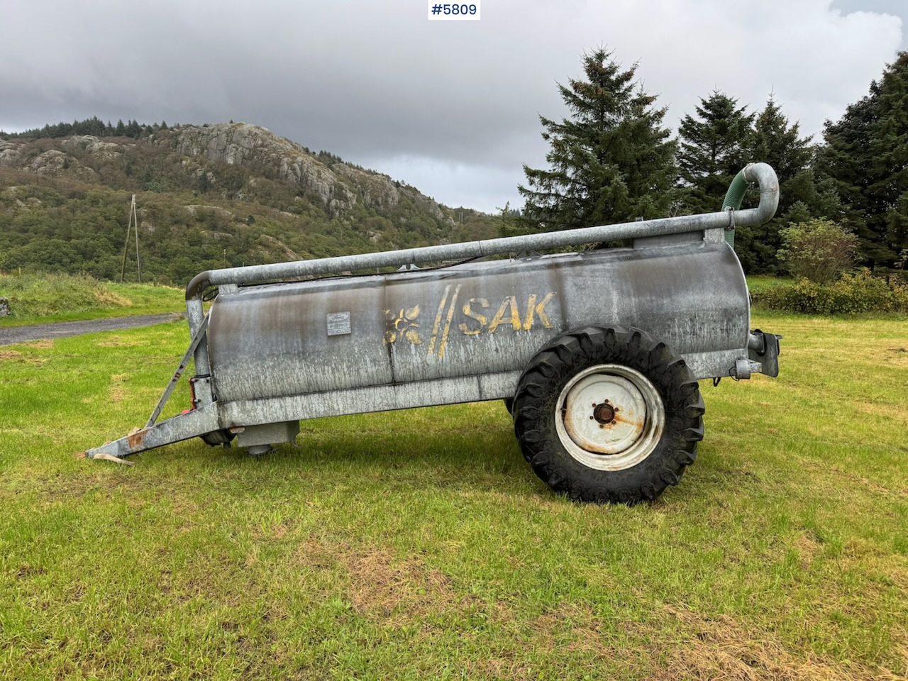 CASE Fertilizer wagon - صهريج السماد السائل: صورة 1 CASE Fertilizer wagon - صهريج السماد السائل: صورة 1