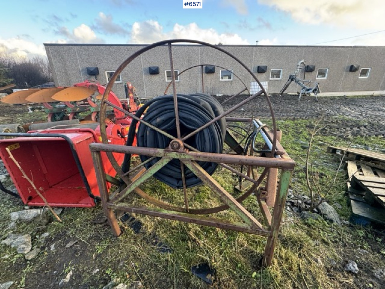 Cable drum - معدات البناء: صورة 3 Cable drum - معدات البناء: صورة 3