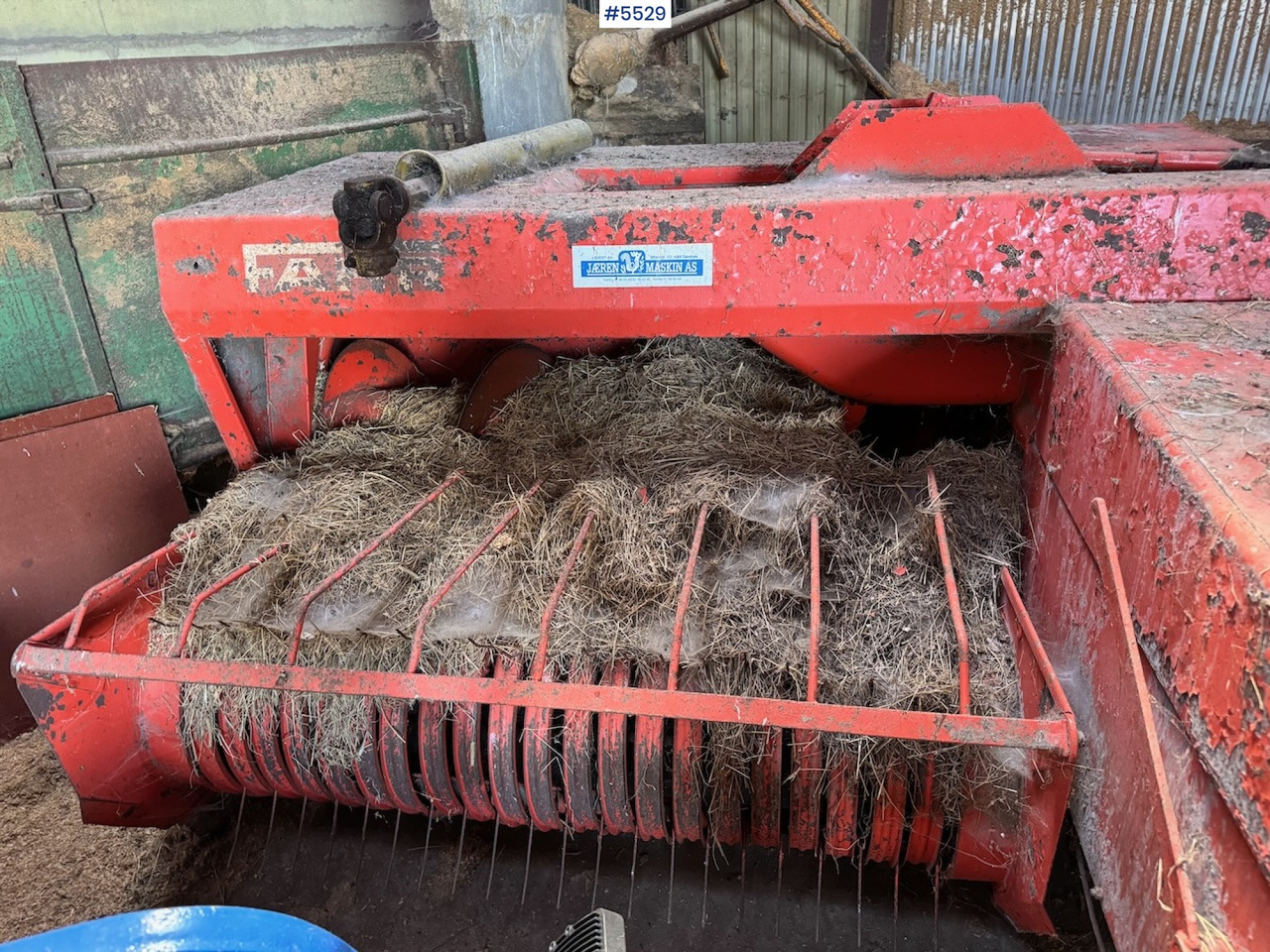 Deutz Fahr Square baler. - معدات تيبيس التبن: صورة 5 Deutz Fahr Square baler. - معدات تيبيس التبن: صورة 5