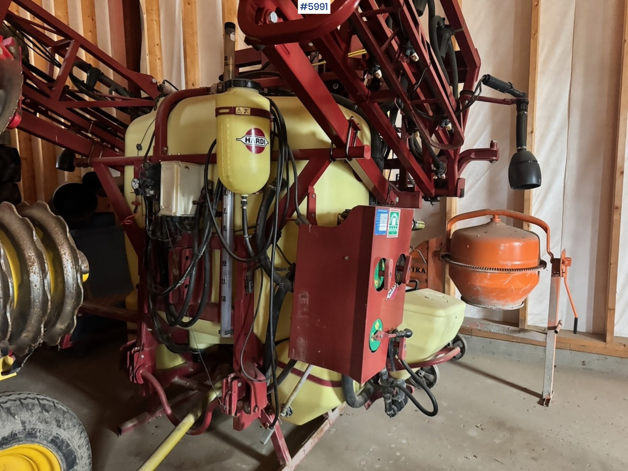 Hardi Åkersprøyte. 21 w booms. - آلة: صورة 3 Hardi Åkersprøyte. 21 w booms. - آلة: صورة 3