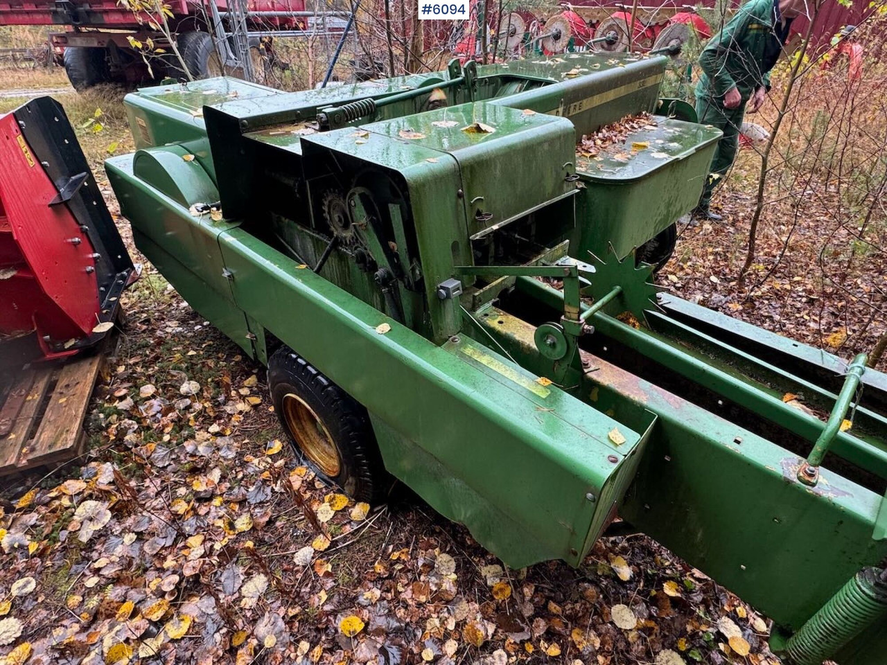 John Deere 332 - معدات تيبيس التبن: صورة 3 John Deere 332 - معدات تيبيس التبن: صورة 3