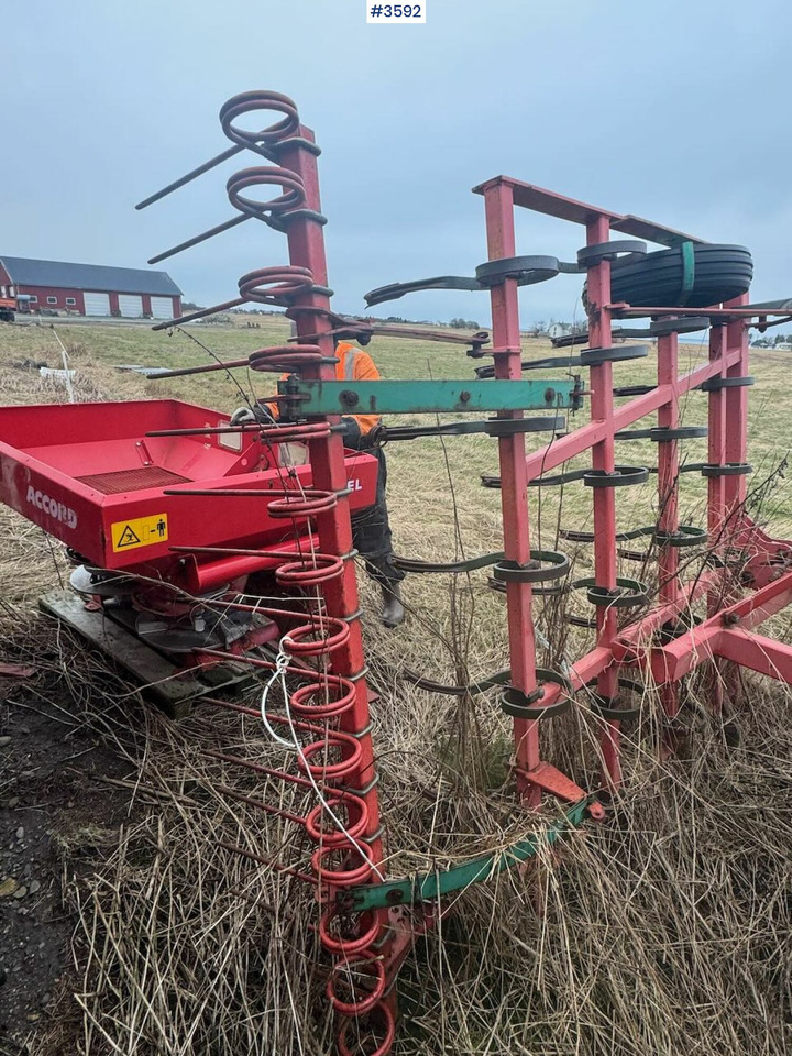 معدات حرث التربة Kverneland Finger harrow: صورة 6