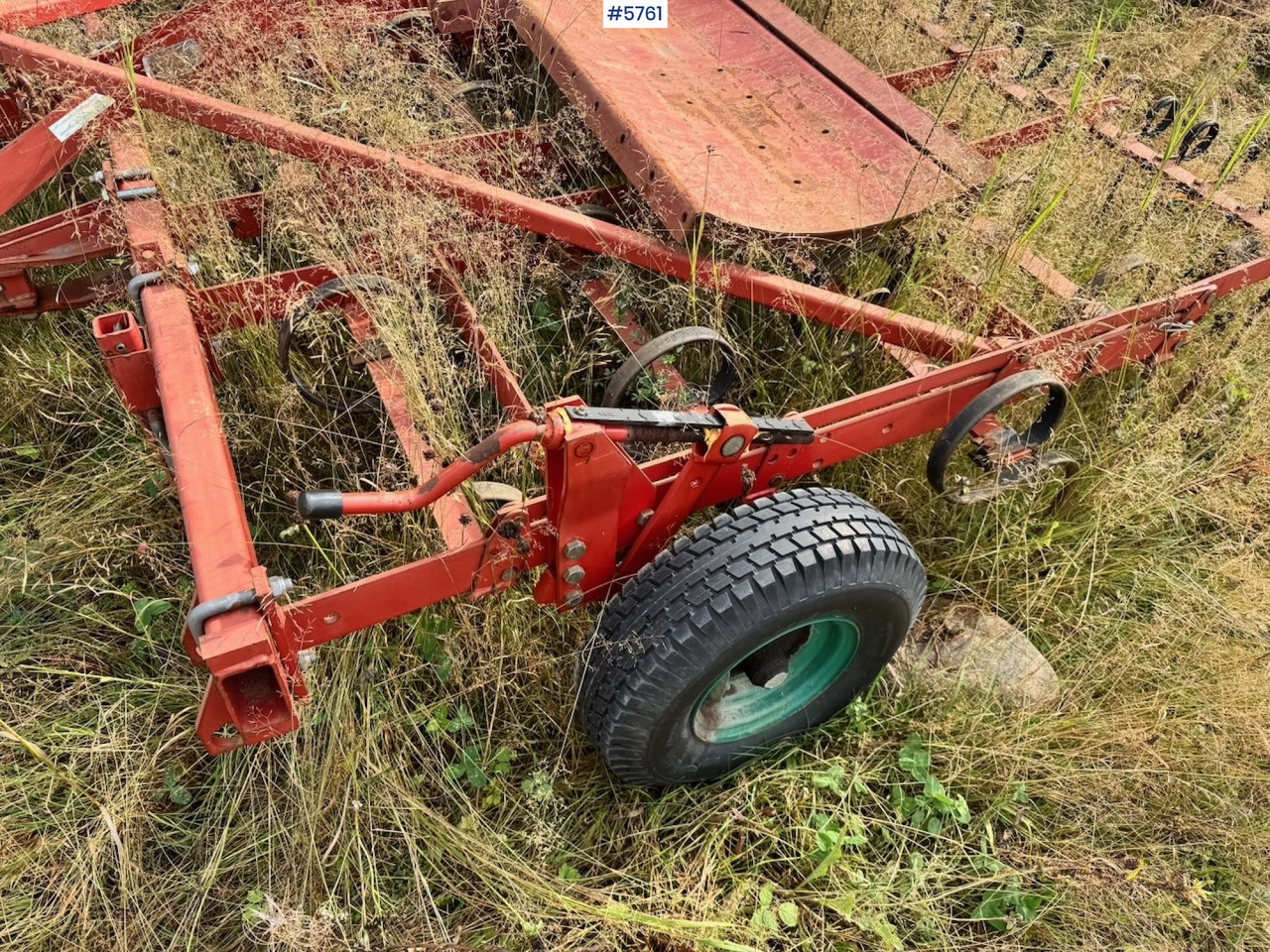 معدات حرث التربة Kverneland Futura Harrow.: صورة 11