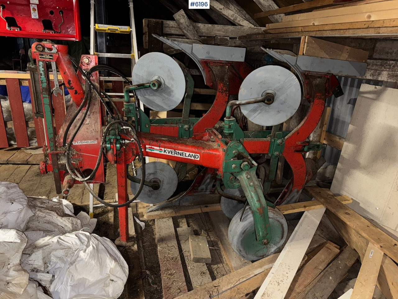 Kverneland Mod. E 3 2-furrow reversible plough. - معدات حرث التربة: صورة 4 Kverneland Mod. E 3 2-furrow reversible plough. - معدات حرث التربة: صورة 4