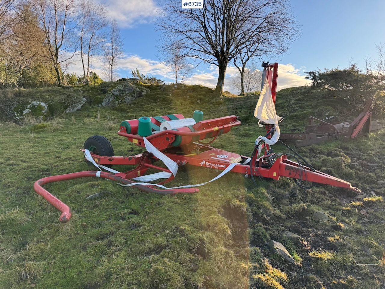 Kverneland Taarup 7335 Round Bale Wrapper - معدات تيبيس التبن: صورة 5 Kverneland Taarup 7335 Round Bale Wrapper - معدات تيبيس التبن: صورة 5