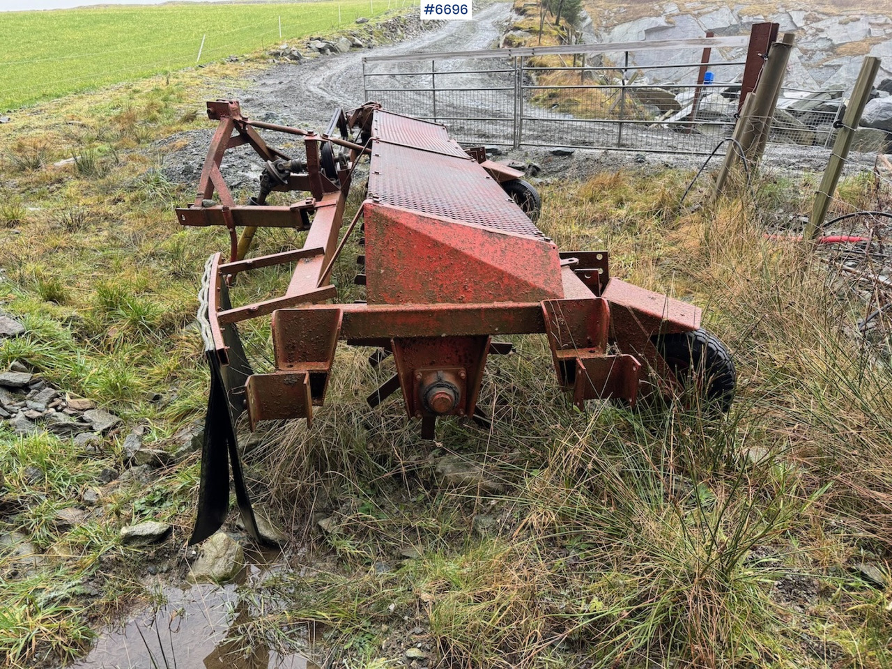 Kverneland stone rake 4 m. - معدات حرث التربة: صورة 2 Kverneland stone rake 4 m. - معدات حرث التربة: صورة 2