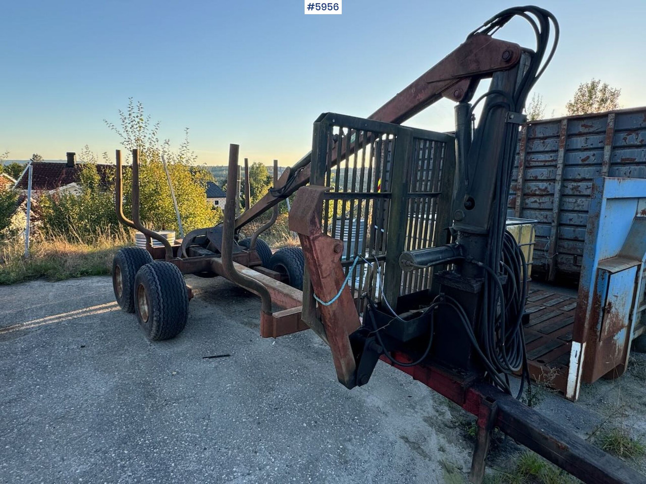 Logging trailer with Kesla crane - مقطورة اخشاب: صورة 1 Logging trailer with Kesla crane - مقطورة اخشاب: صورة 1