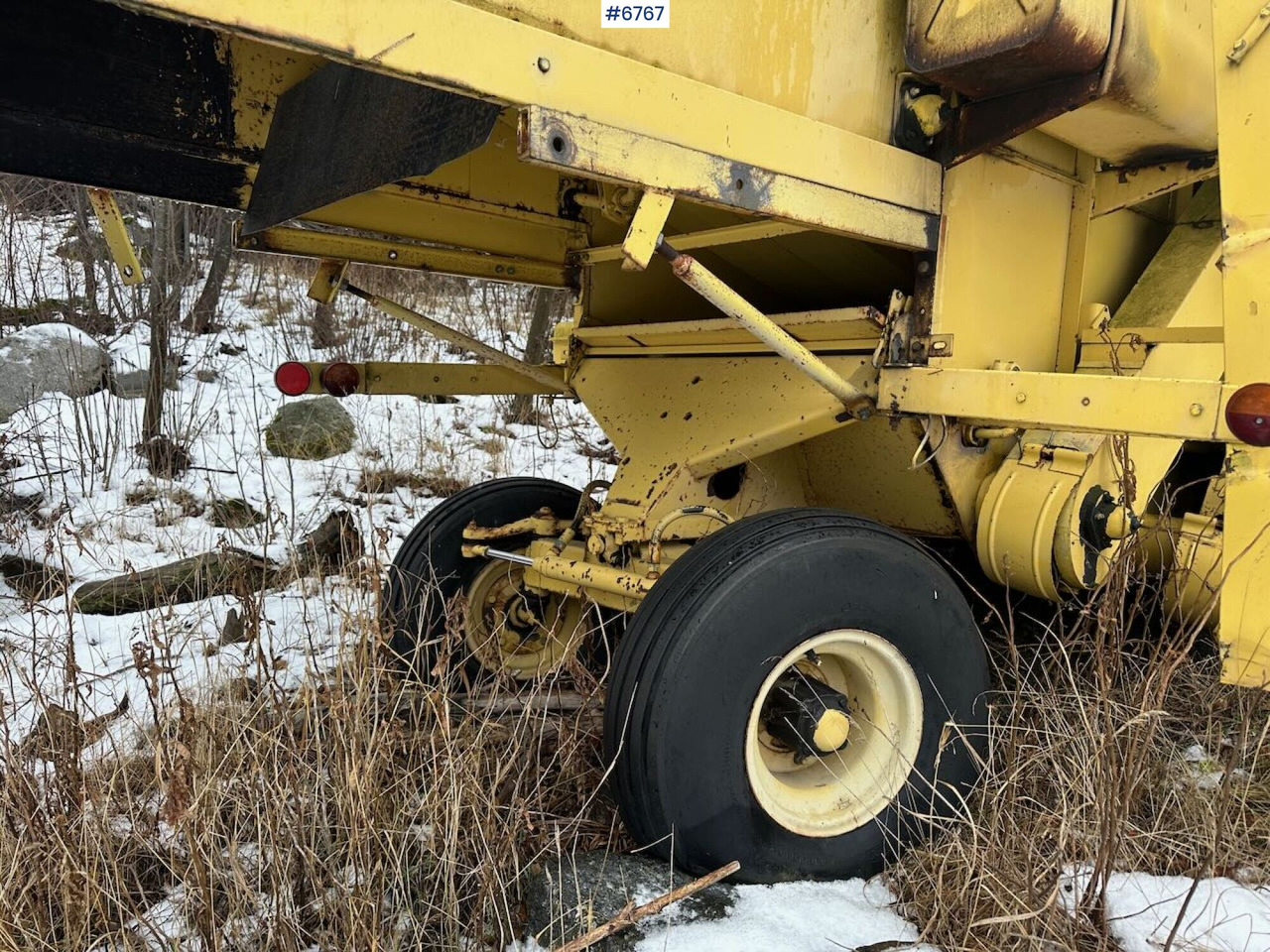 حصادة موحَّدة New Holland Clayson M122 Combine harvester. Repair project: صورة 28
