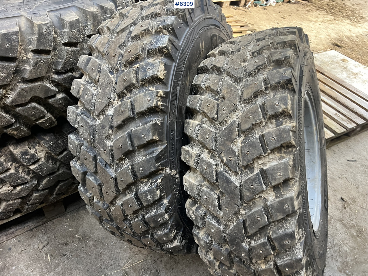 Nokian tri 2 studded tires for tractors - عجلات - الآلات الزراعية: صورة 4 Nokian tri 2 studded tires for tractors - عجلات - الآلات الزراعية: صورة 4