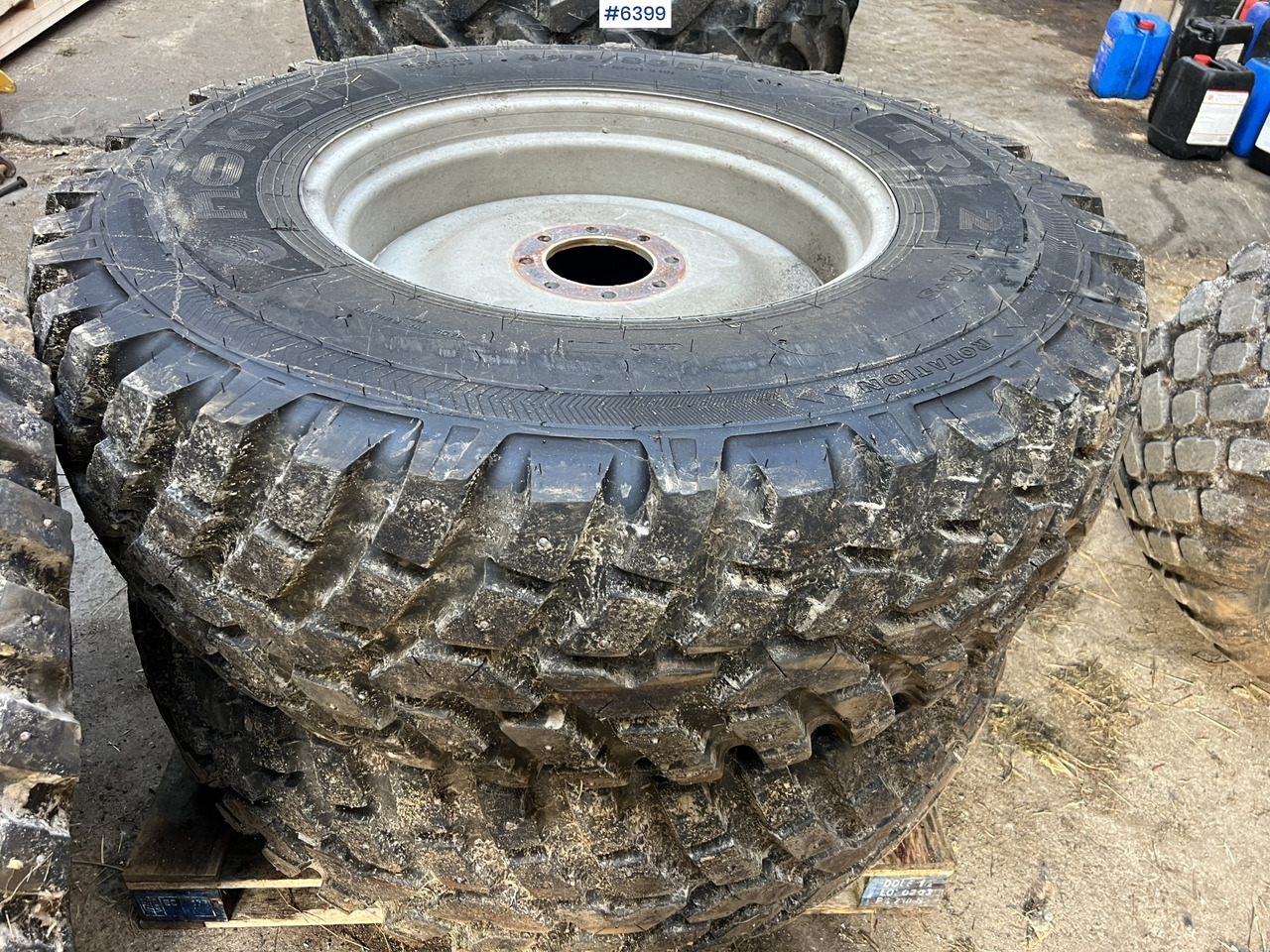 Nokian tri 2 studded tires for tractors - عجلات - الآلات الزراعية: صورة 1 Nokian tri 2 studded tires for tractors - عجلات - الآلات الزراعية: صورة 1