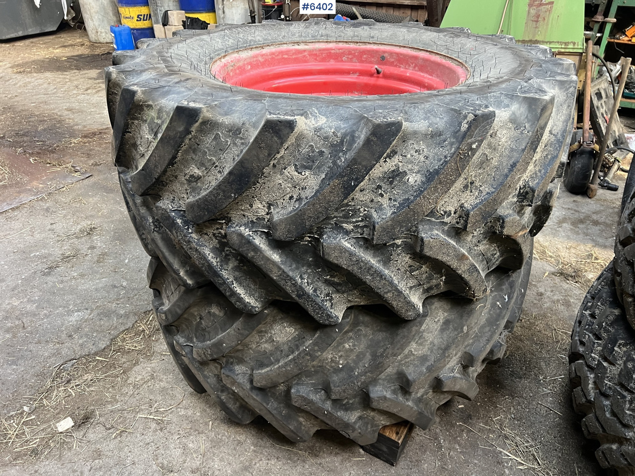 Tractor tires and rims - عجلات - الآلات الزراعية: صورة 2 Tractor tires and rims - عجلات - الآلات الزراعية: صورة 2