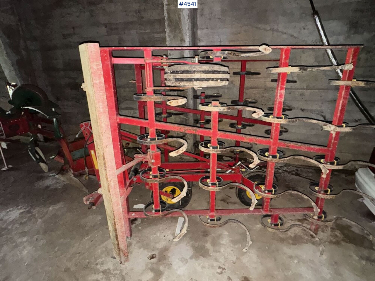 Väderstad Harrow - معدات حرث التربة: صورة 3 Väderstad Harrow - معدات حرث التربة: صورة 3