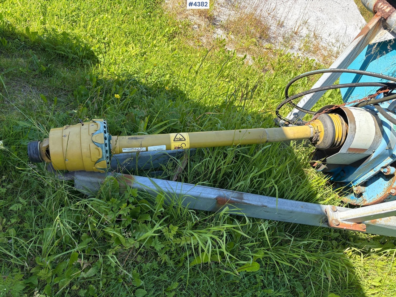 جرار Zetor 4911 and Reime Manure spreader: صورة 11 جرار Zetor 4911 and Reime Manure spreader: صورة 11