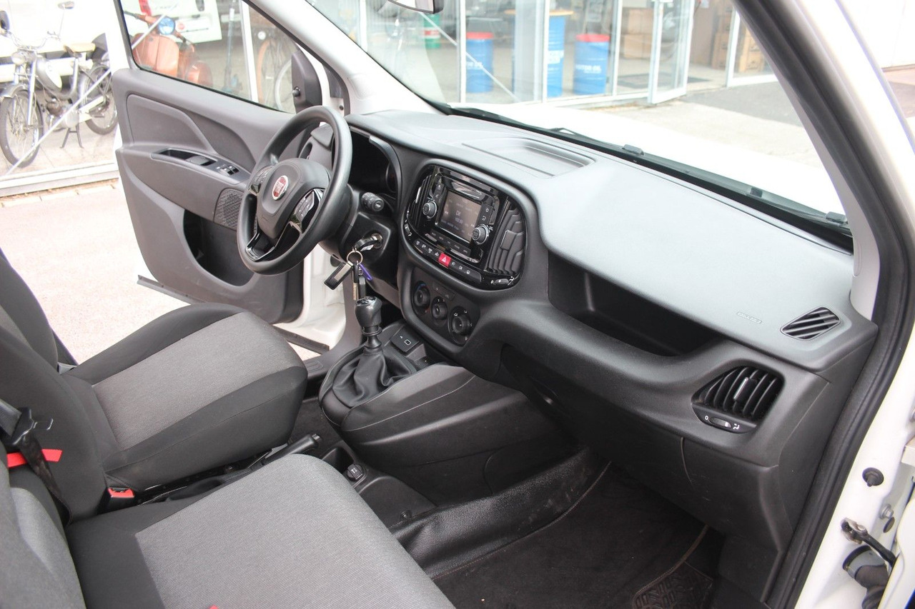 Fiat Doblo Kasten SX Klima Hochdach 51tKM 1.Hand Fiat Doblo Kasten SX Klima Hochdach 51tKM 1.Hand: صورة 23 Fiat Doblo Kasten SX Klima Hochdach 51tKM 1.Hand Fiat Doblo Kasten SX Klima Hochdach 51tKM 1.Hand: صورة 23
