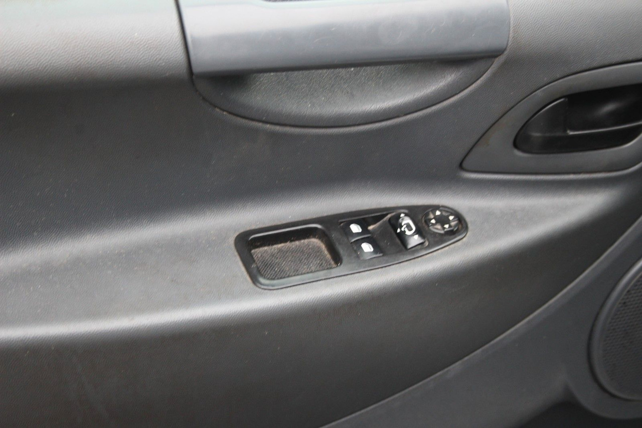 Fiat Scudo Multicab L2H1 130 Multijet 5Sitze Klima - فان المدمجة, الشاحنات الصغيرة كابينة مزدوجة: صورة 4 Fiat Scudo Multicab L2H1 130 Multijet 5Sitze Klima - فان المدمجة, الشاحنات الصغيرة كابينة مزدوجة: صورة 4