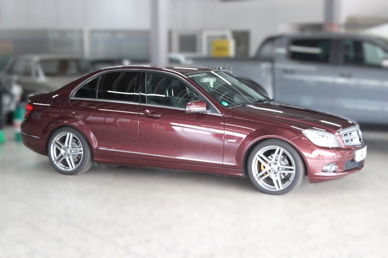 Mercedes-Benz C 230 Avantgarde Automatik sehr gepflegt! 130tKM - سيدان: صورة 1 Mercedes-Benz C 230 Avantgarde Automatik sehr gepflegt! 130tKM - سيدان: صورة 1