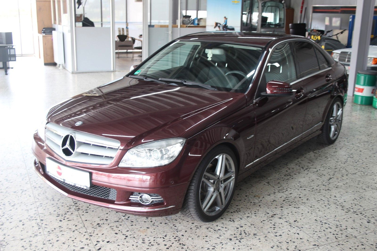 Mercedes-Benz C 230 Avantgarde Automatik sehr gepflegt! 130tKM - سيدان: صورة 4 Mercedes-Benz C 230 Avantgarde Automatik sehr gepflegt! 130tKM - سيدان: صورة 4