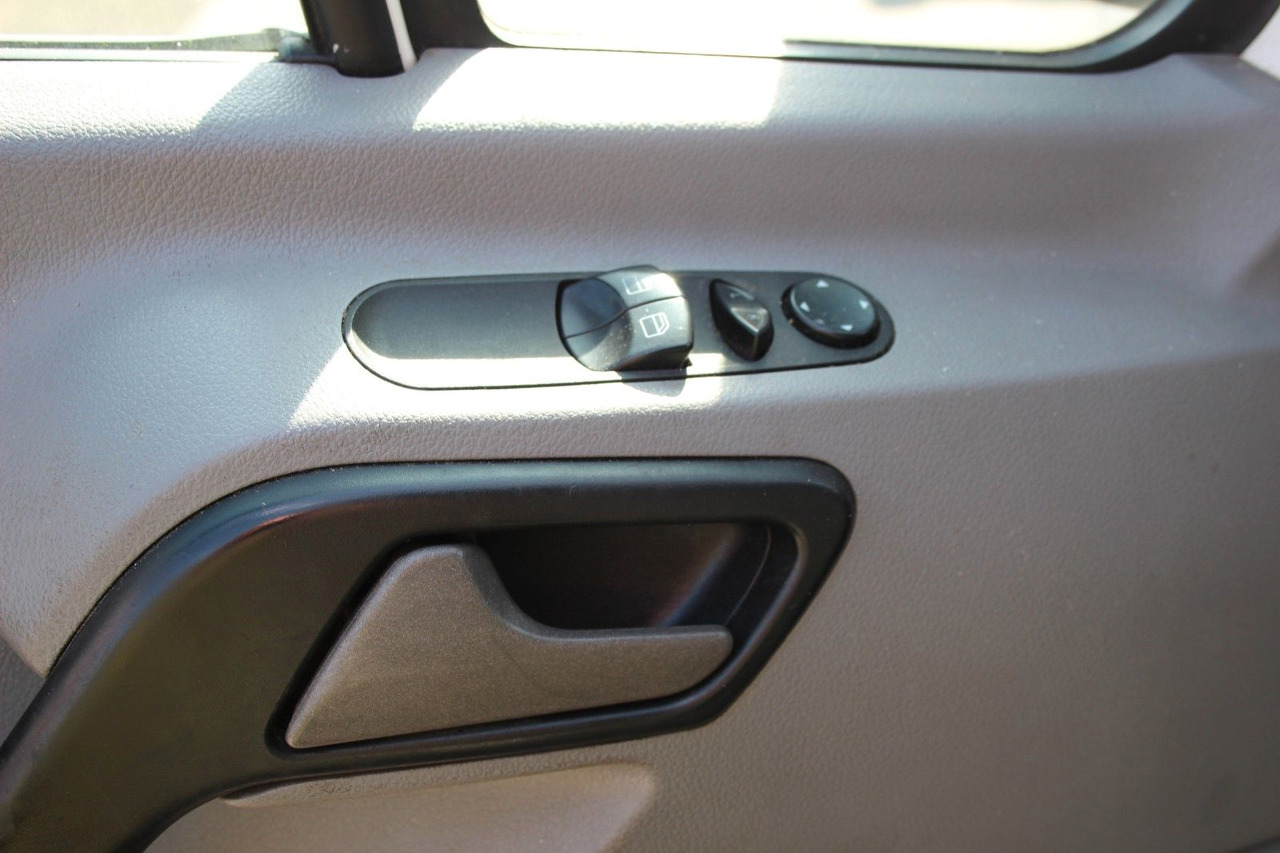 Volkswagen Crafter KÜHLUNG 35 L2H2 Hochdach - شاحنة مُبرّدة للتوصيل: صورة 5 Volkswagen Crafter KÜHLUNG 35 L2H2 Hochdach - شاحنة مُبرّدة للتوصيل: صورة 5