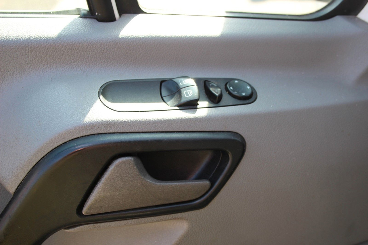 Volkswagen Crafter KÜHLUNG 35 L2H2 Hochdach - شاحنة مُبرّدة للتوصيل: صورة 5 Volkswagen Crafter KÜHLUNG 35 L2H2 Hochdach - شاحنة مُبرّدة للتوصيل: صورة 5