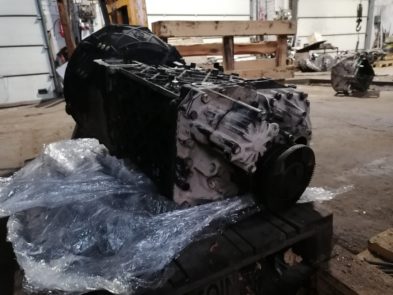 MAN DAF REMANUFACTURED gearbox ZF 16S151 ratio 0,84 - صندوق التروس: صورة 4 MAN DAF REMANUFACTURED gearbox ZF 16S151 ratio 0,84 - صندوق التروس: صورة 4