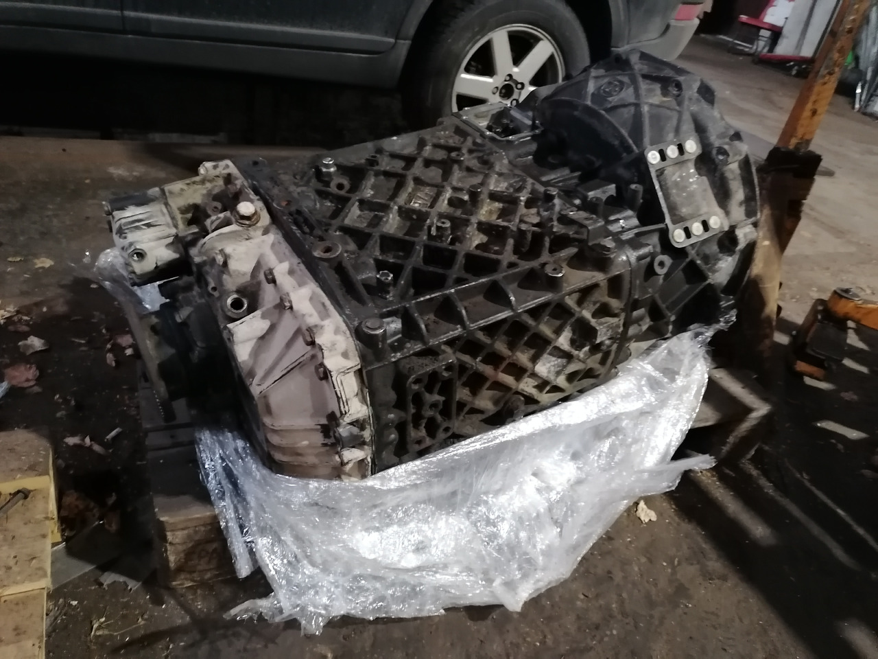 MAN DAF REMANUFACTURED gearbox ZF 16S151 ratio 0,84 - صندوق التروس: صورة 3 MAN DAF REMANUFACTURED gearbox ZF 16S151 ratio 0,84 - صندوق التروس: صورة 3