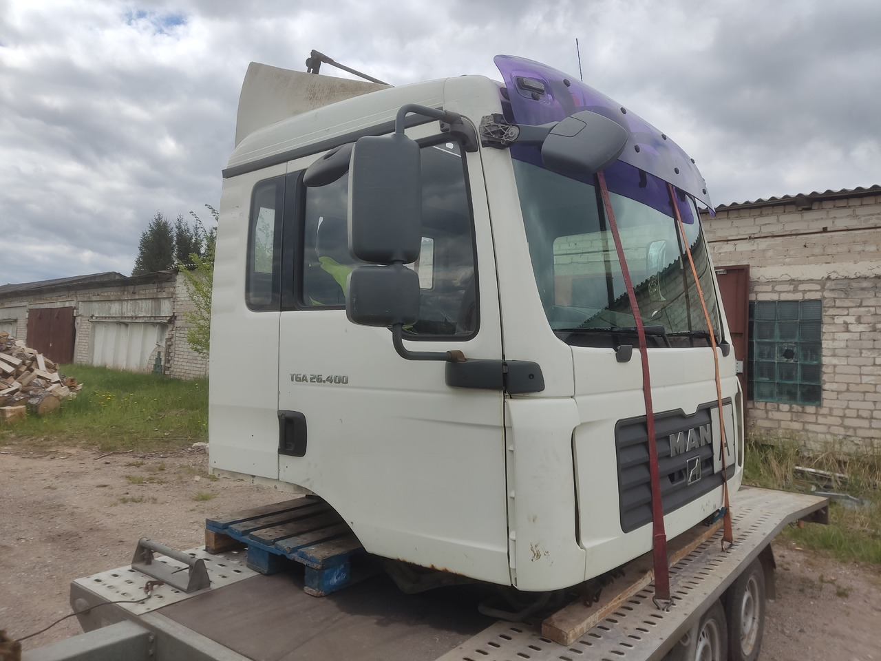MAN cab F99/L17 - كابينة: صورة 1 MAN cab F99/L17 - كابينة: صورة 1