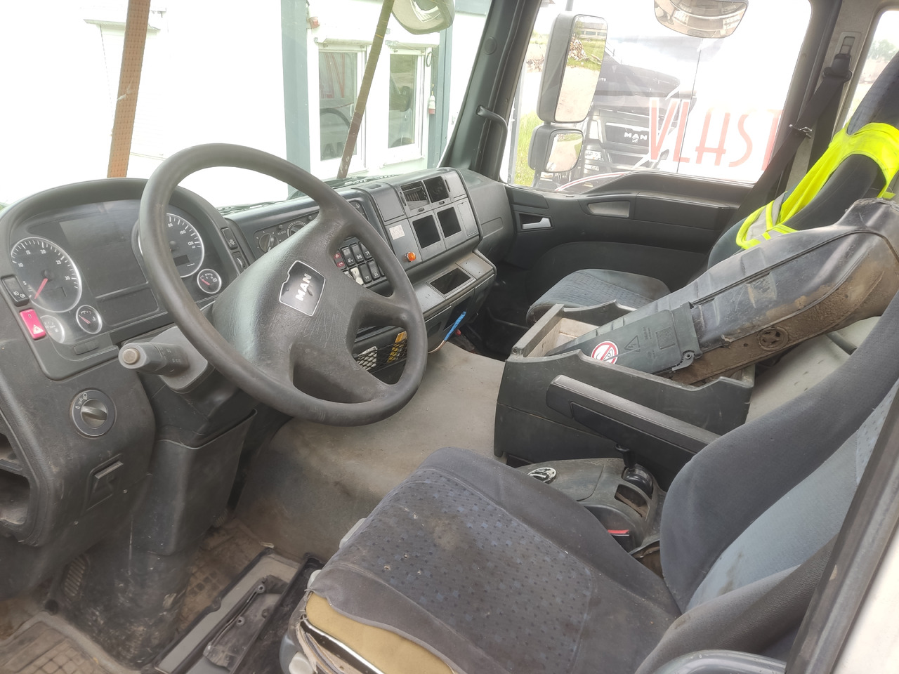 MAN cab F99/L17 - كابينة: صورة 4 MAN cab F99/L17 - كابينة: صورة 4