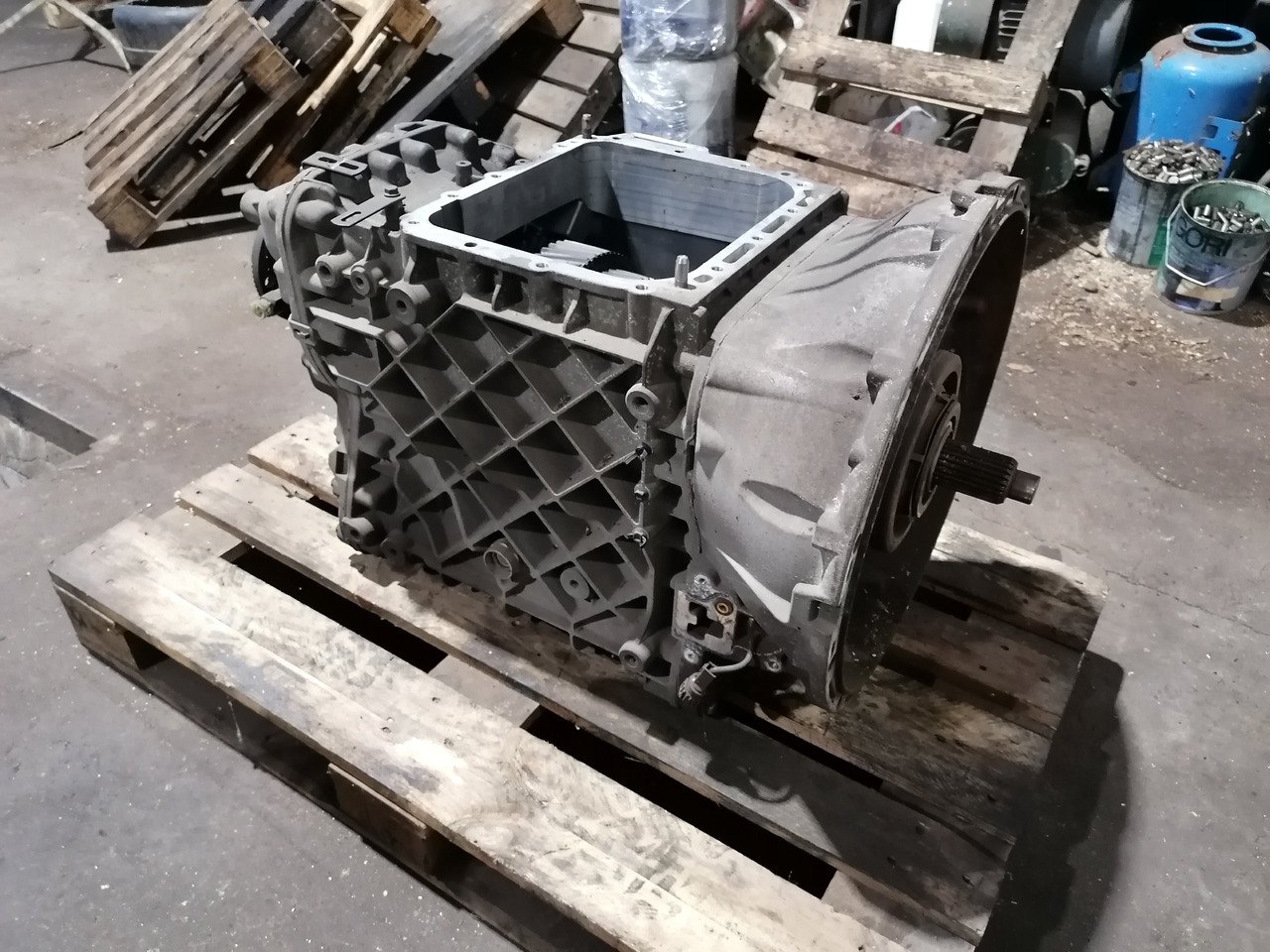 VOLVO remanufactured gearbox AT2612D - صندوق التروس: صورة 1 VOLVO remanufactured gearbox AT2612D - صندوق التروس: صورة 1