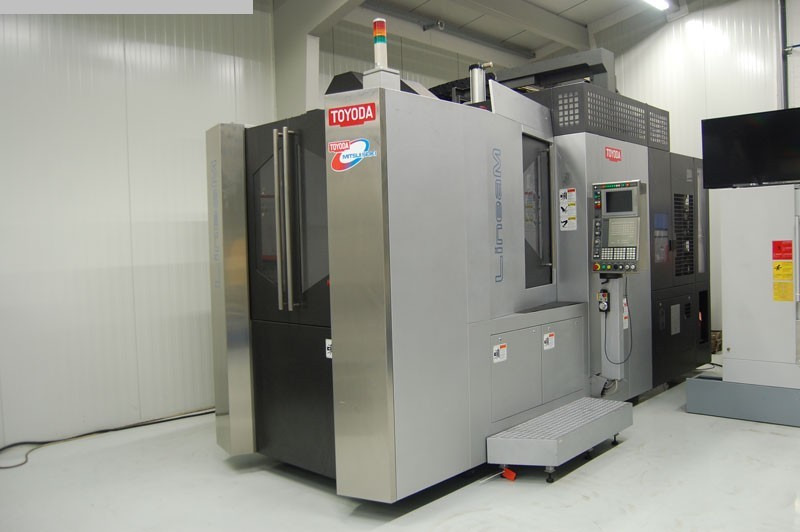 TOYODA Lineam III - مركز تصنيع CNC: صورة 1 TOYODA Lineam III - مركز تصنيع CNC: صورة 1