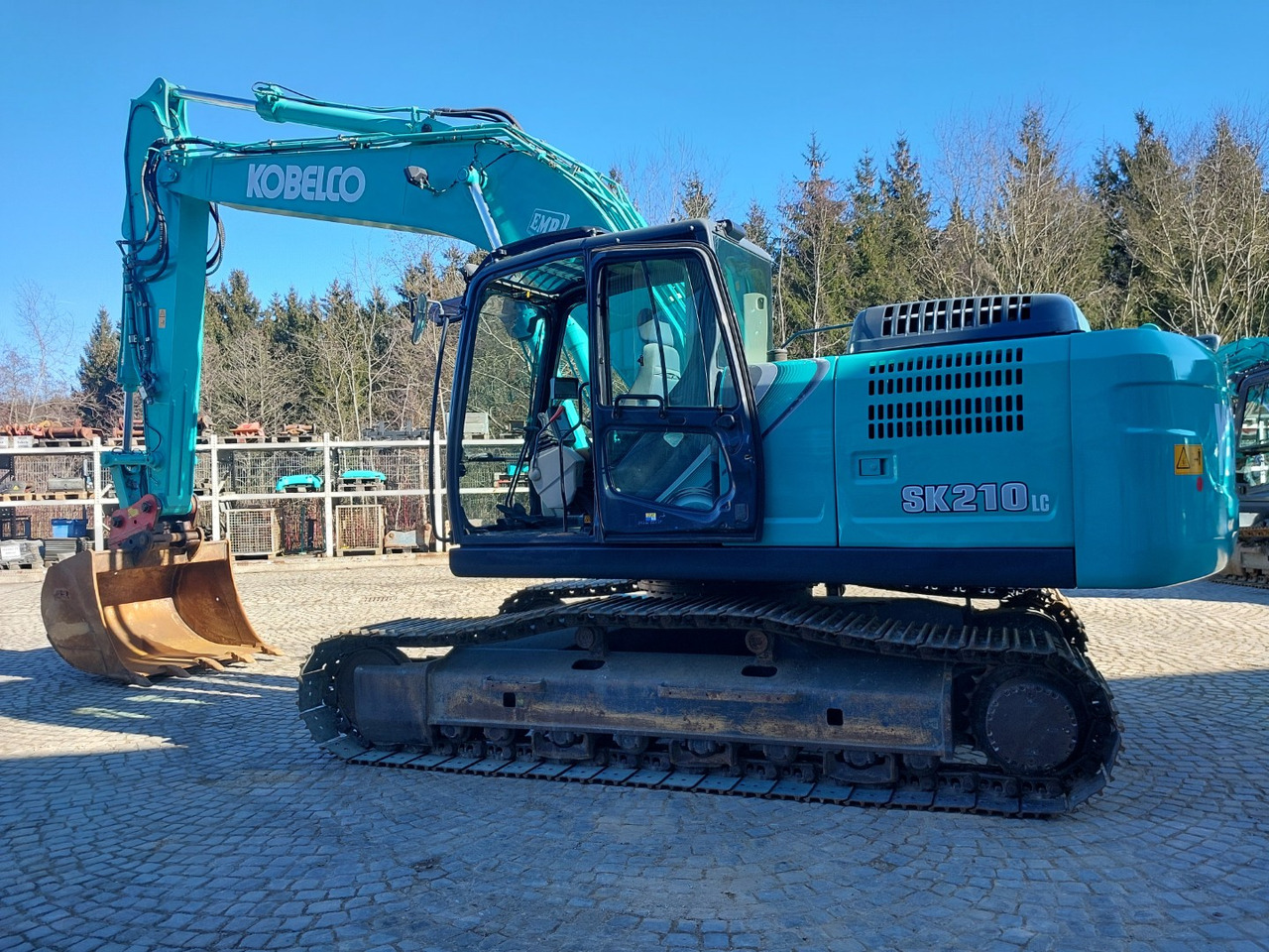 Kobelco SK210LC-10 - حفار زحاف: صورة 2 Kobelco SK210LC-10 - حفار زحاف: صورة 2