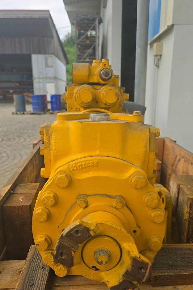 Komatsu Getriebe Komatsu D66 Raupe - صندوق التروس - آلات البناء: صورة 4 Komatsu Getriebe Komatsu D66 Raupe - صندوق التروس - آلات البناء: صورة 4