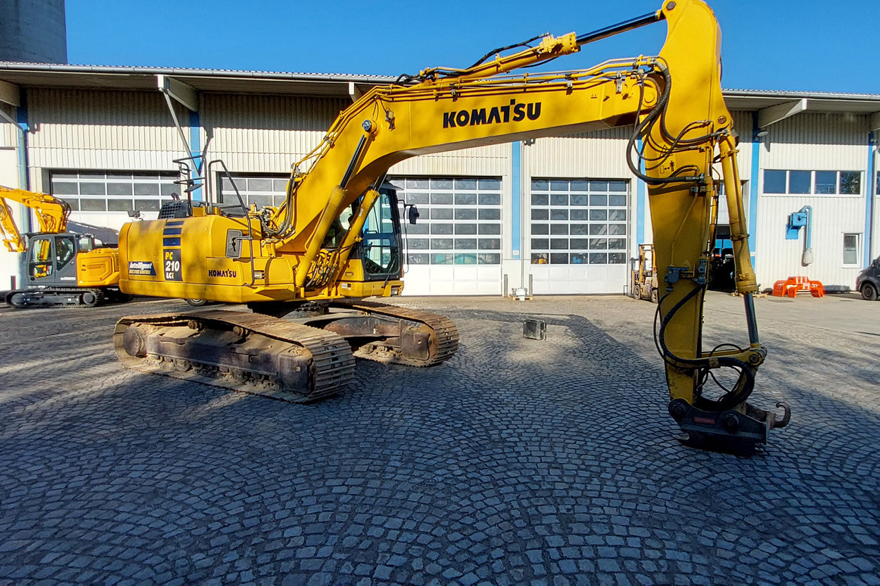 Komatsu PC210LCi-10 - حفار زحاف: صورة 5 Komatsu PC210LCi-10 - حفار زحاف: صورة 5