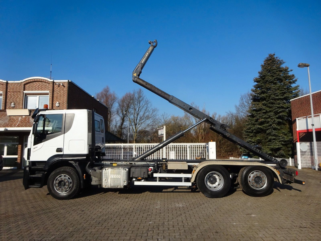 Iveco STRALIS 400 MEILLER Abroller Lift-Lenkachse 6x2 Iveco STRALIS 400 MEILLER Abroller Lift-Lenkachse 6x2 - شاحنة ذات خطاف: صورة 1 Iveco STRALIS 400 MEILLER Abroller Lift-Lenkachse 6x2 Iveco STRALIS 400 MEILLER Abroller Lift-Lenkachse 6x2 - شاحنة ذات خطاف: صورة 1