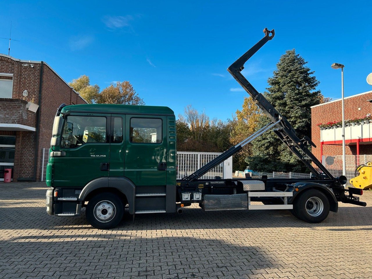 MAN 12.250 Doppelkabine Abroller - شاحنة ذات خطاف: صورة 5 MAN 12.250 Doppelkabine Abroller - شاحنة ذات خطاف: صورة 5