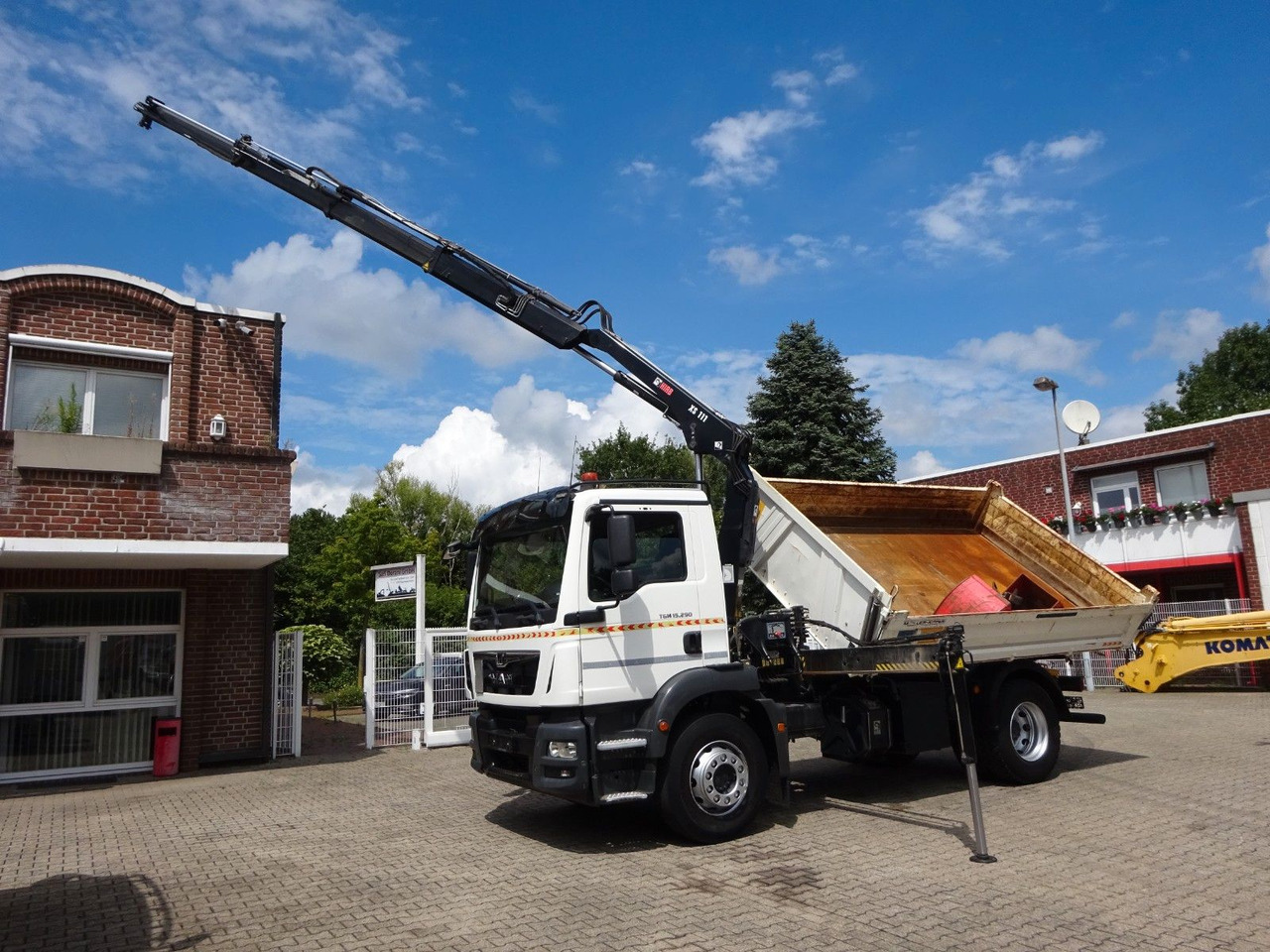 MAN 15.290 TGM 3Skipper + HIAB 111-B3 HIDUO Kran 4x2 - شاحنة قلاب, شاحنة كرين: صورة 2 MAN 15.290 TGM 3Skipper + HIAB 111-B3 HIDUO Kran 4x2 - شاحنة قلاب, شاحنة كرين: صورة 2