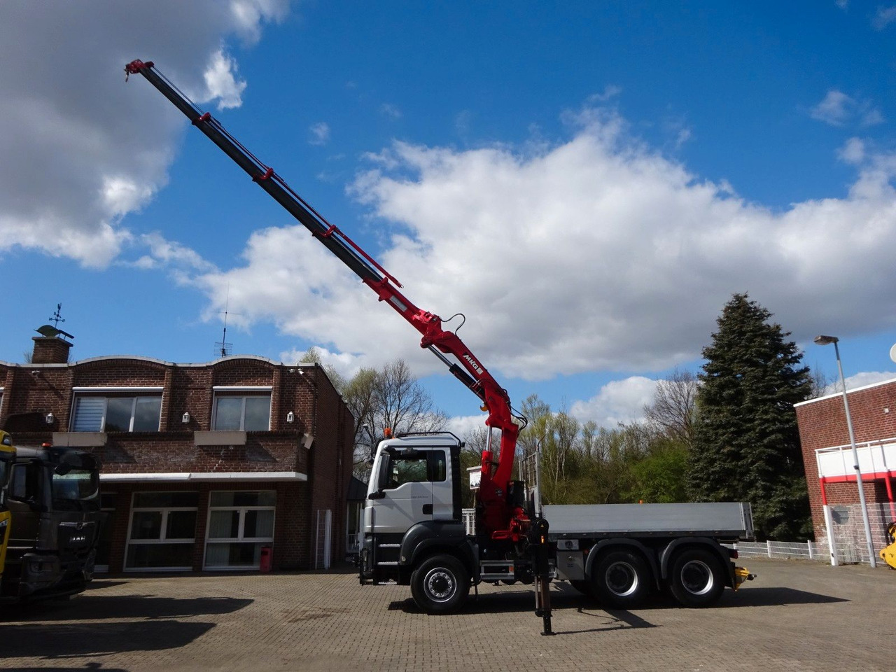 MAN 33.500 TGS + MKG HLK 231 Kran 6x6 Hydrodrive - وحدة جر: صورة 2 MAN 33.500 TGS + MKG HLK 231 Kran 6x6 Hydrodrive - وحدة جر: صورة 2